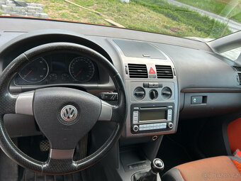 VW Touran Cross 1.9 tdi, 77 KW, rok 2008 - 12
