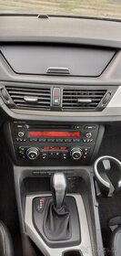 BMW X1 E84 Xdrive 2,0d 2011 automat Webasto 1.majitel - 12