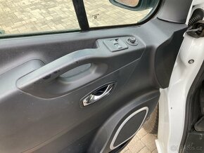 Opel Vivaro 1,6 DCi 88kW  Long 2015 klima kamera - 12