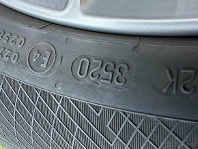 AUDI A5 - ZÁNOVNÍ ZIMNÍ SADA 225/50 R17 - 12