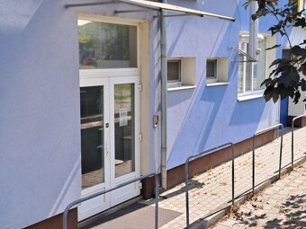 Kancel. od MAJITELE - 40 - 400 m2 -BRNO- ul. Bohunická - 12