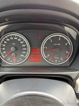 Bmw e90 330xd - 12
