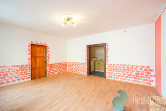 PRODEJ, rodinný dům,  tři samostatné byty, Husinec - 12
