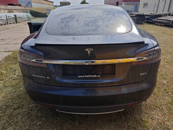 Tesla Model S 85d free charging - 12