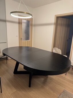 Rozkládací jídelní stůl – černý, moderní design Windsor & Co - 12