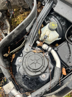 Mercedes-Benz w212 e220cdi na náhradní díly - 12