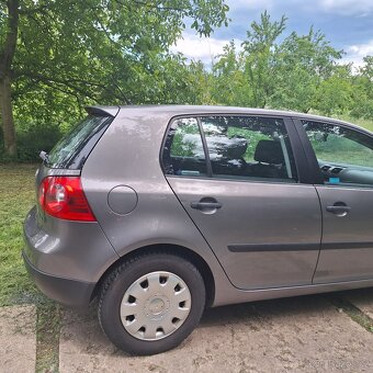 Volkswagen GOLF 5 - 12