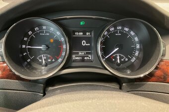 Škoda Superb II 2.0 Tdi DSG 125 KW ELEGANCE Kůže XENONY TOP - 12