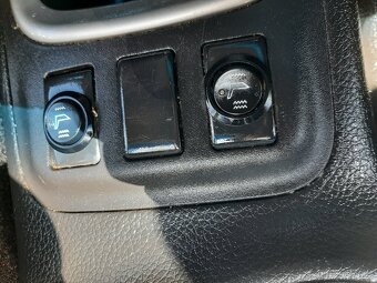 nissan navara 2,3d 120kw NP300 - 12