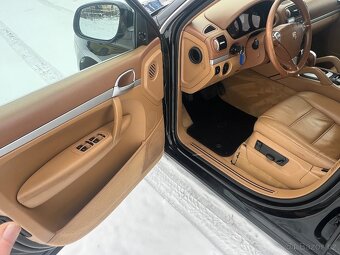 Porsche Cayenne - 12