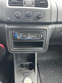 Skoda Roomster 1,4 63 kw - 12