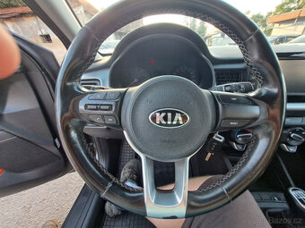 Kia Stonic 1,4 benzín,rv.09/2020 - 12