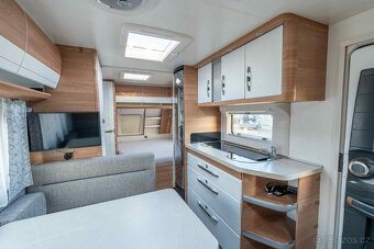 Príves 2022 Hobby De Luxe 540 KMFe – Plne vybavený 🚐✨ - 12