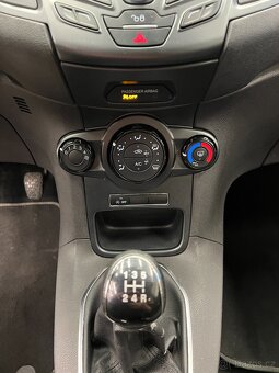 Ford Fiesta 1.5 TDCI 70 kW - 12