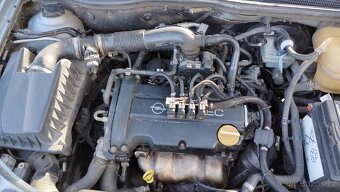 Opel Astra H 1,4 16V 66kW 2005 LPG - 12