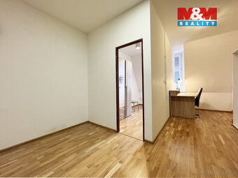 Prodej bytu 4+1, 104 m², Karlovy Vary, ul. Varšavská - 12