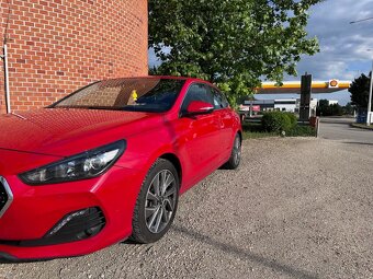 Hyundai i30 Fastback 1.0 T-GDI STYLE – r. 2018 - 12