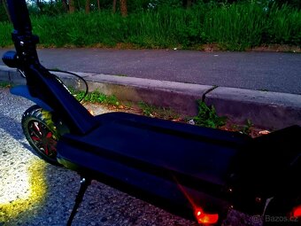 ELEKTROKOLOBEŽKA TERENÍ 3800W RYCHLOST 90KM/ - 12