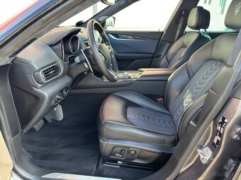 Maserati Levante 3.0 bi-turbo/316kw/4x4/133tkm/krásná výbava - 12