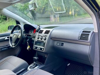 VW TOURAN CROSS 2009 Facelift 2.0tdi/DSG - 12