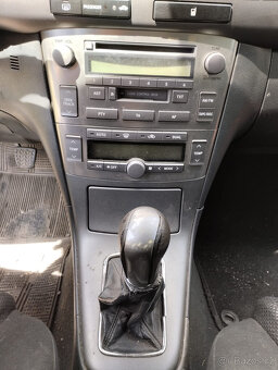 Toyota Avensis 2,0 D-4D - Combi - 12