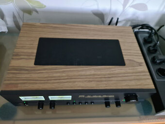 Stereo zesilovač NAD C3050 LE Limited Edition v retro design - 12