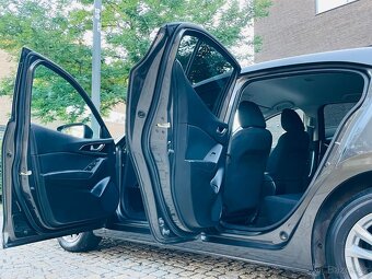 Mazda 3 2.0i BENZÍN 88KW AUTOMAT VÝHŘEV TAŽNÉ SENZORY - 12