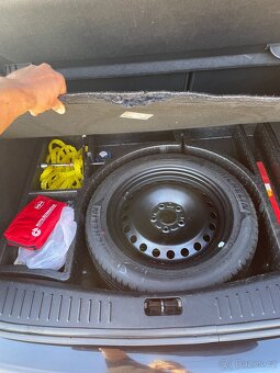 FOCUS 1.6 2011 benzín 74KW - 12