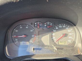 VW Golf 4, 1.4i,75ps,rok 2002,nová STK, najeto 180tis km. - 12