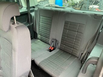 Volkswagen Touran, 2.0 TDI Highline,7míst - 12