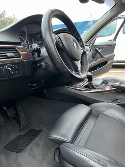 BMW 3 e90 320d 120 kw - 12