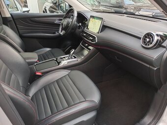 MG EHS PHEV Luxury 1.5 190kW AUT. 78tkm Panorama Virtual - 12