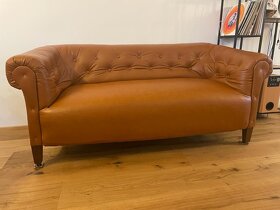 Renovovaný historický kožený nábytek - sofa + křeslo - 12