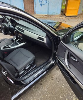 BMW E90 325d 145 kw - 12