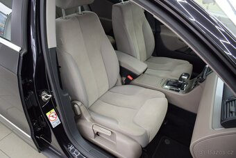 Volkswagen Passat 2,0 TDi,DSG,Xenony,PARROT,šíbr - 12