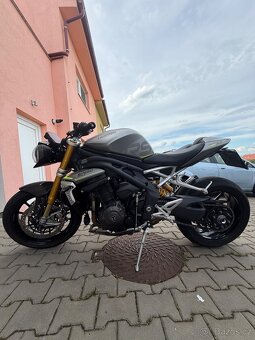 Triumph Speed Triple 1200 RS - 12