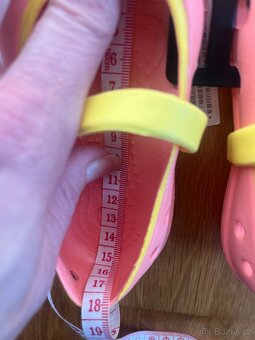 Crocs balerínky Keeley Petal Charm vel. C7 (EUR 23/24) - 12
