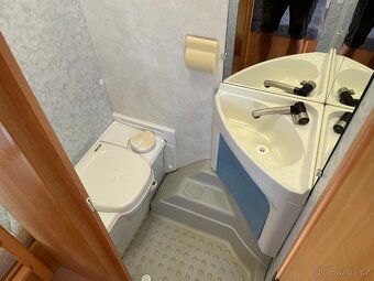 Caravelair Antares 496, 6 osob, palanda, stan - 12