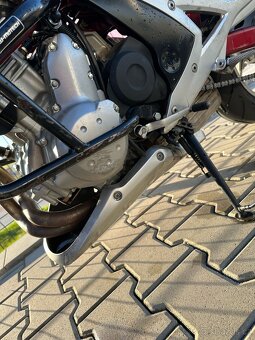 Kawasaki ER-6 - 12