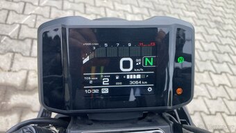 Yamaha XSR 900 - 12