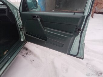 Mercedes Benz 190 1.8i - 12