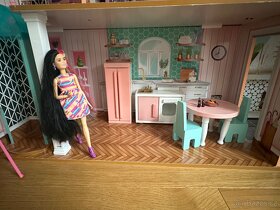 Barbie House - 12