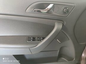 Škoda Yeti 2.0TDi 4x4 110KW Xenon LED automat Navi Mod 2018 - 12