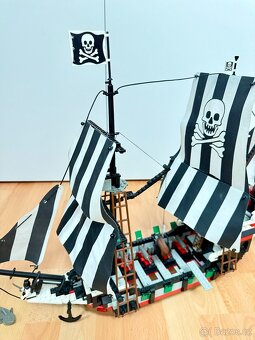 LEGO Pirates 6286 Skull's Eye Schooner - 12