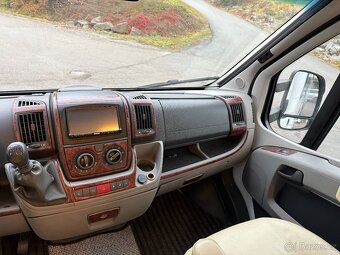 Bürstner ixeo plus IT 710 2,3JTD - 12