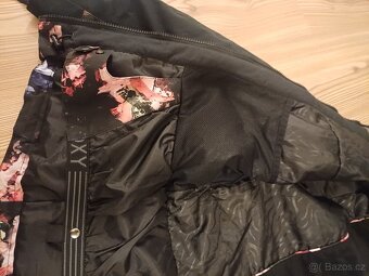 Lyzarska či snowboardová bunda ROXY s kožešinovým límcem - 12