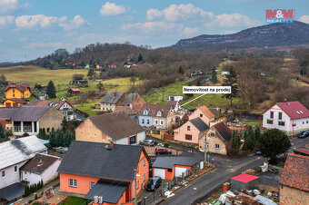 Prodej rodinného domu v Prackovicích nad Labem - 12
