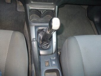 Toyota Rav4, 2.0D-4D 4x4 2005 - 12