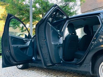 Volvo V60 2.0D 5VÁLEC AUTOMAT LED FACE SENZORY SERVISKA - 12