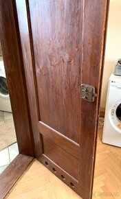 Dřevěné dveře z masivu dub a sklo kovové kliky - 12